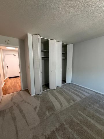7316 W 22nd Street 305, Saint Louis Park, MN 55426