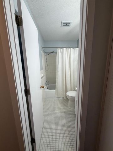 7316 W 22nd Street 305, Saint Louis Park, MN 55426
