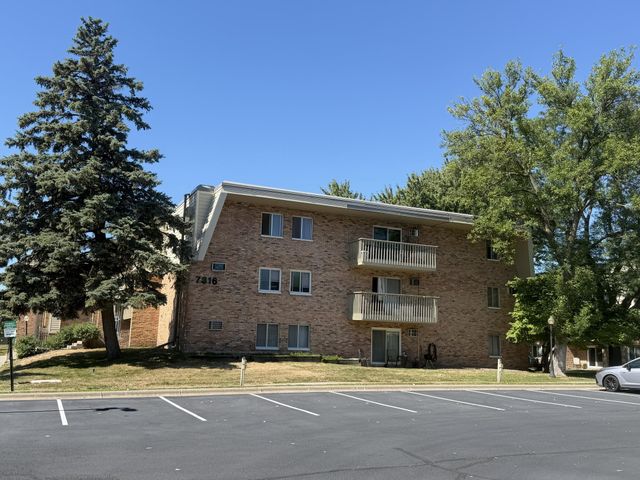 7316 W 22nd Street 305, Saint Louis Park, MN 55426