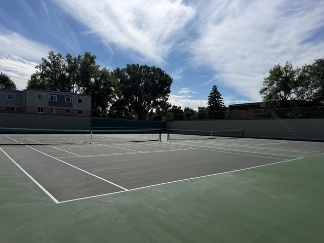7316 W 22nd Street 305, Saint Louis Park, MN 55426