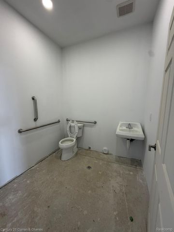 1855 Inkster Road, Garden City, MI 48135