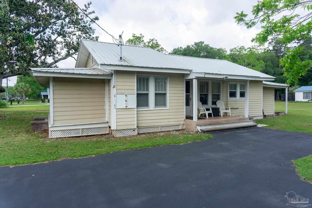 9030 Gulf Beach Hwy, Pensacola, FL 32507