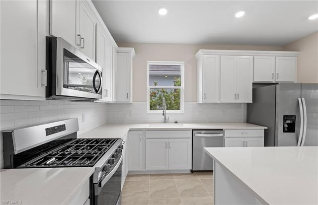 7148 Chapel Creek LN, North Fort Myers, FL 33917