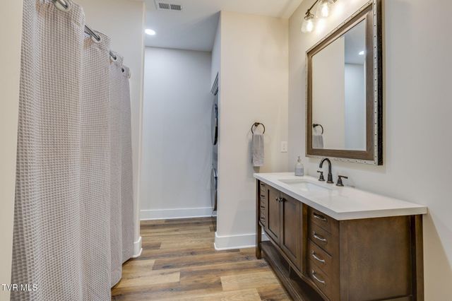 4724 Sterling Lane, Kingsport, TN 37664