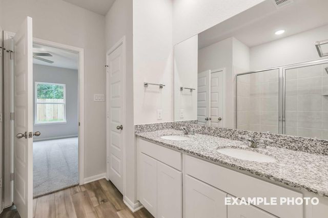 229 E Canopy Crossing Circle, Conroe, TX 77301