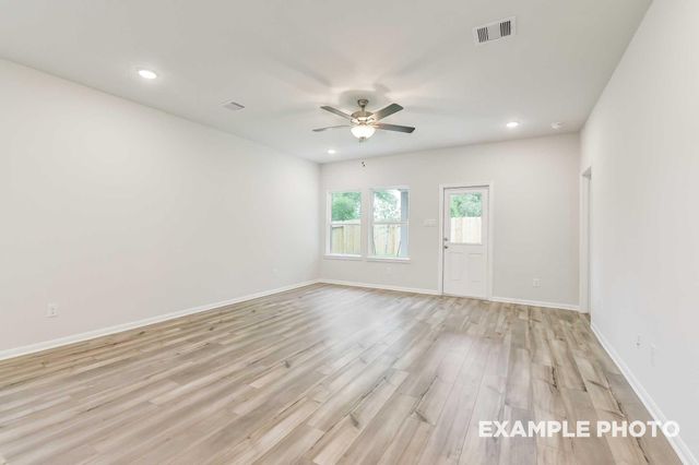 229 E Canopy Crossing Circle, Conroe, TX 77301