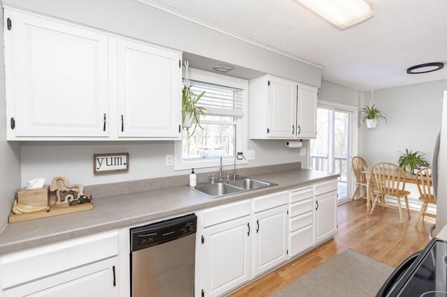 41888 Bur Oak Hills Loop, Pelican Rapids, MN 56572