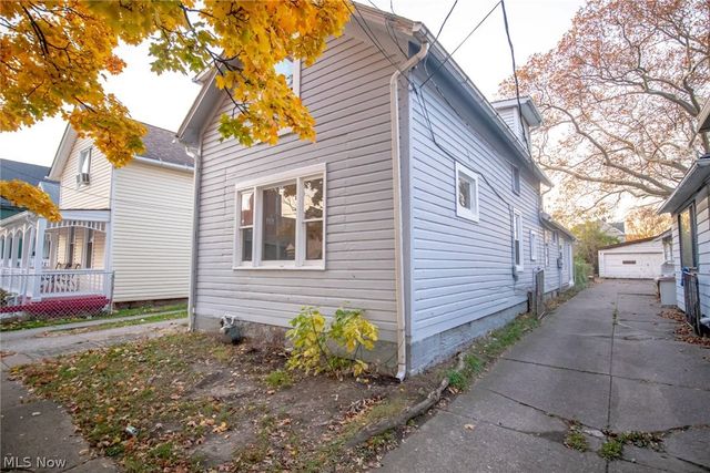 3314 W 32nd Street, Cleveland, OH 44109
