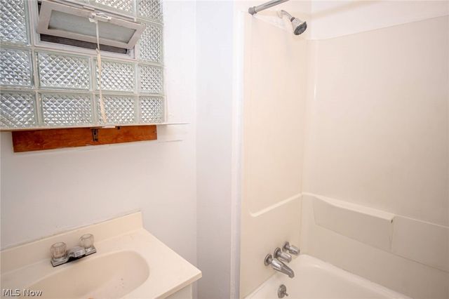 3314 W 32nd Street, Cleveland, OH 44109