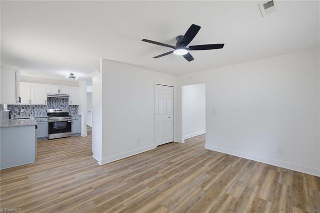 517 Munster Avenue, Greensboro, NC 27406