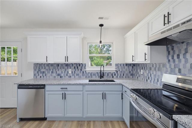 517 Munster Avenue, Greensboro, NC 27406