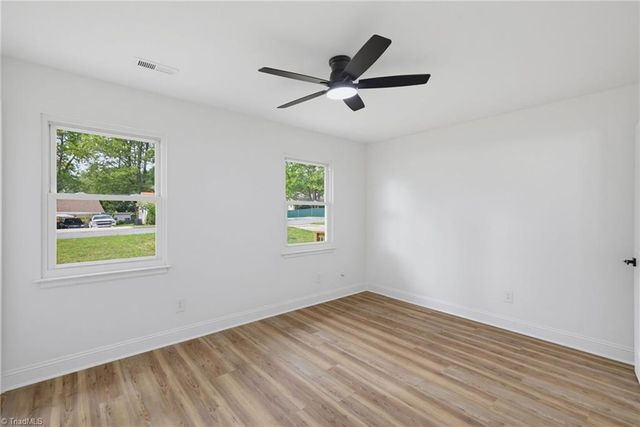 517 Munster Avenue, Greensboro, NC 27406