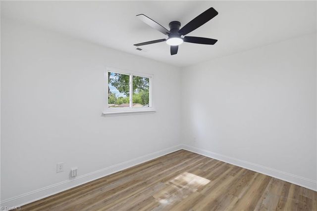 517 Munster Avenue, Greensboro, NC 27406