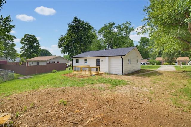 517 Munster Avenue, Greensboro, NC 27406