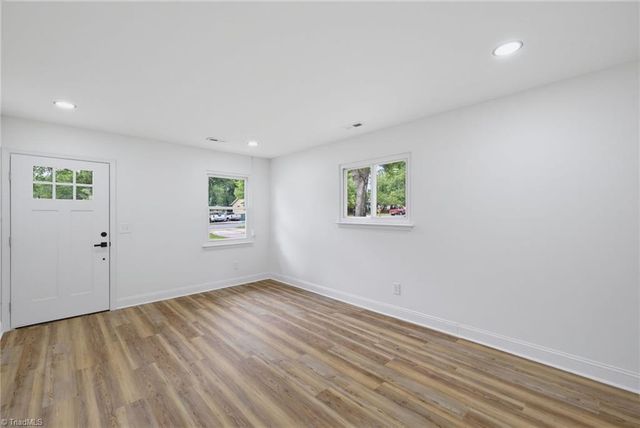 517 Munster Avenue, Greensboro, NC 27406