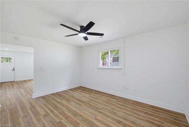517 Munster Avenue, Greensboro, NC 27406