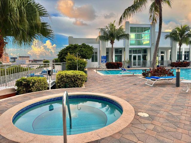 300 S Australian Avenue 1218, West Palm Beach, FL 33401