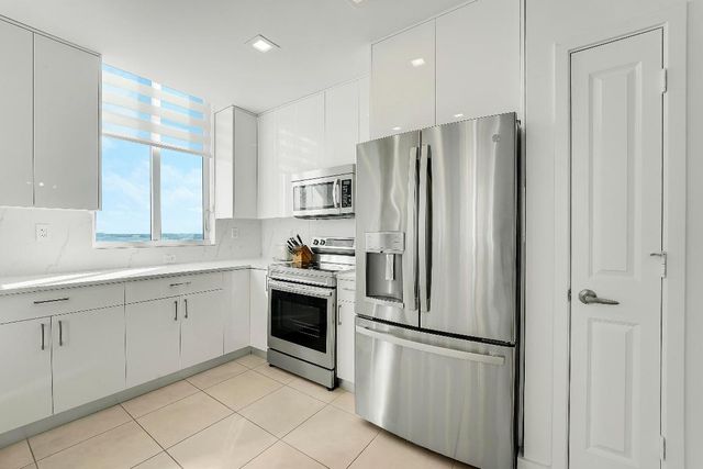 300 S Australian Avenue 1218, West Palm Beach, FL 33401