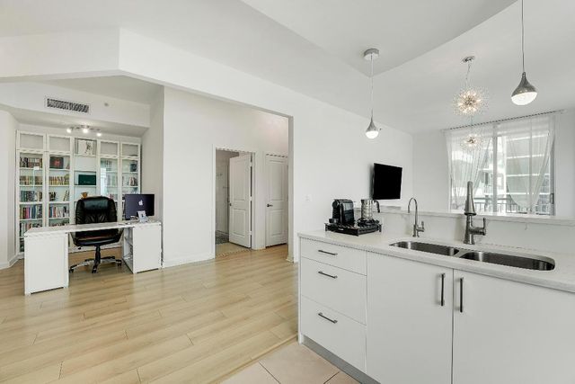 300 S Australian Avenue 1218, West Palm Beach, FL 33401