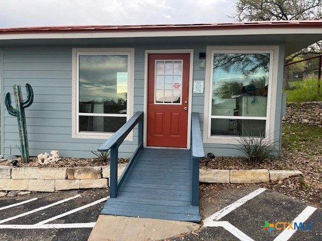 943 Parkview Drive C3, Canyon Lake, TX 78133