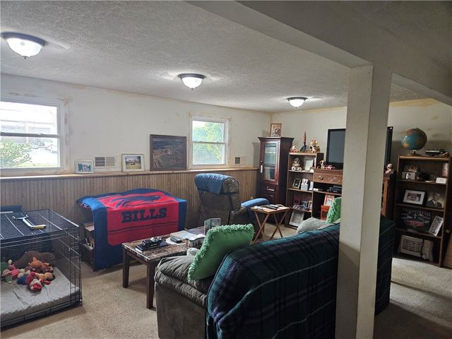 84 Wayfaring Lane, Greece, NY 14612