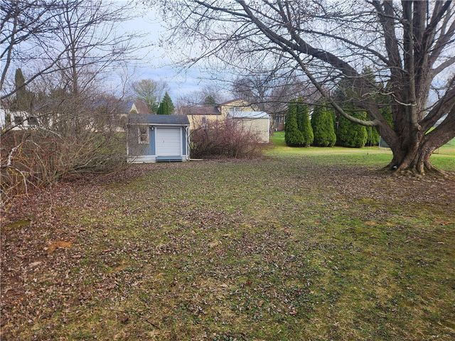 84 Wayfaring Lane, Greece, NY 14612