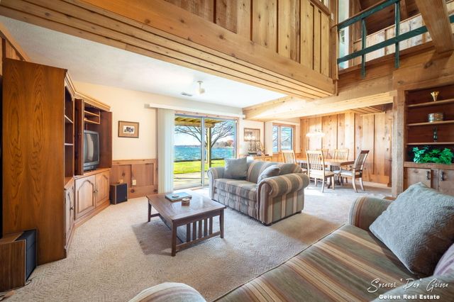 8591 Hidden Trail, Orleans, MI 48865