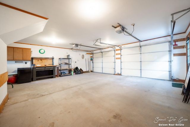 8591 Hidden Trail, Orleans, MI 48865