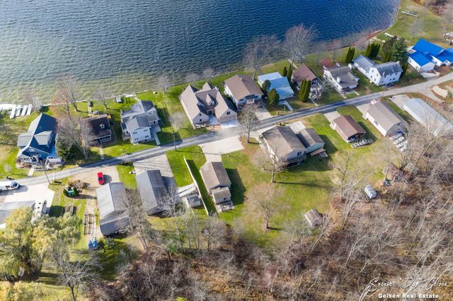 8591 Hidden Trail, Orleans, MI 48865