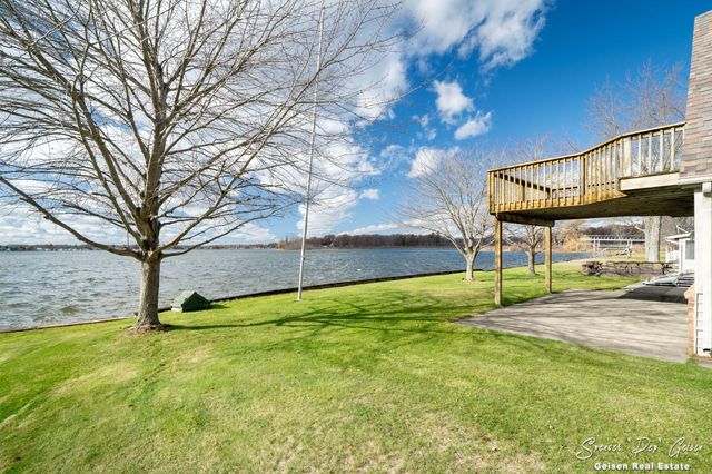 8591 Hidden Trail, Orleans, MI 48865