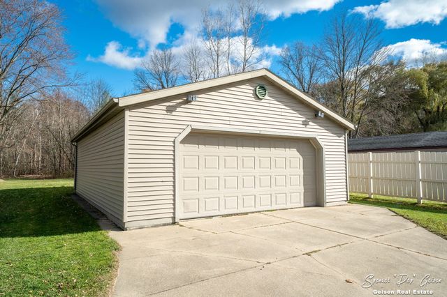 8591 Hidden Trail, Orleans, MI 48865