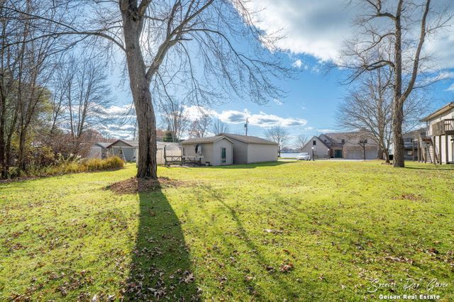 8591 Hidden Trail, Orleans, MI 48865