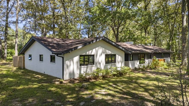 512 Westwood Dr, Tullahoma, TN 37388