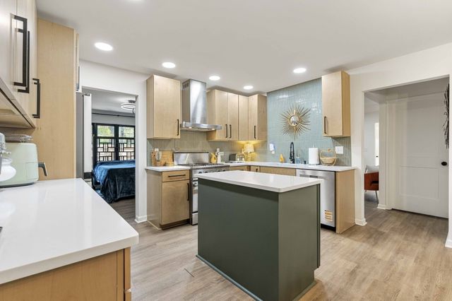 512 Westwood Dr, Tullahoma, TN 37388