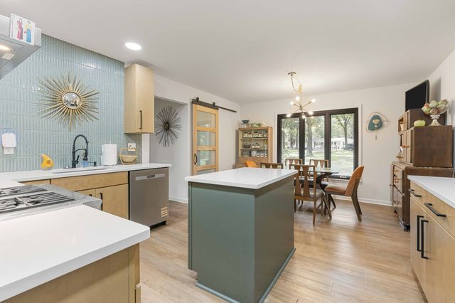 512 Westwood Dr, Tullahoma, TN 37388