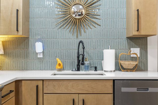 512 Westwood Dr, Tullahoma, TN 37388