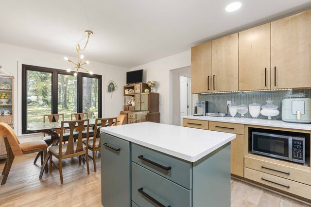 512 Westwood Dr, Tullahoma, TN 37388