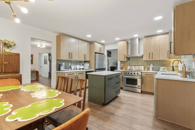 512 Westwood Dr, Tullahoma, TN 37388