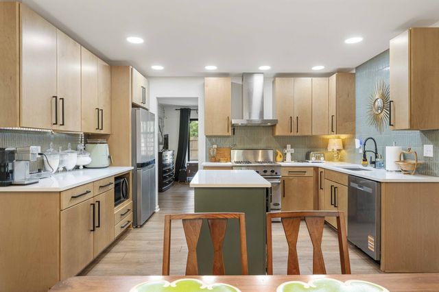 512 Westwood Dr, Tullahoma, TN 37388