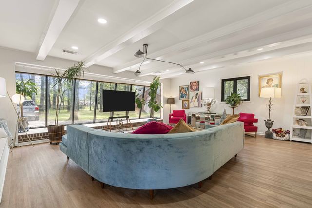 512 Westwood Dr, Tullahoma, TN 37388