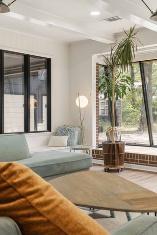 512 Westwood Dr, Tullahoma, TN 37388