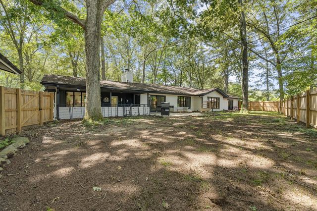 512 Westwood Dr, Tullahoma, TN 37388