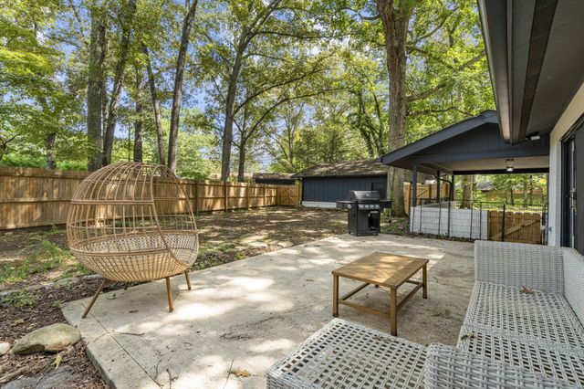 512 Westwood Dr, Tullahoma, TN 37388