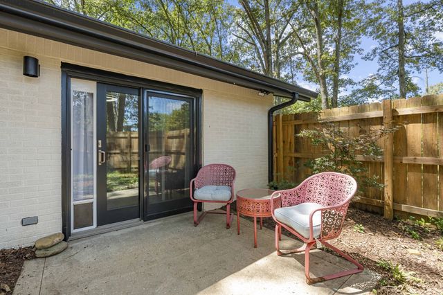 512 Westwood Dr, Tullahoma, TN 37388