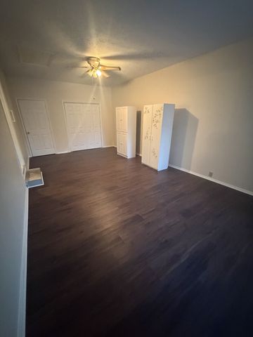 301 Summer Dr, Smyrna, TN 37167