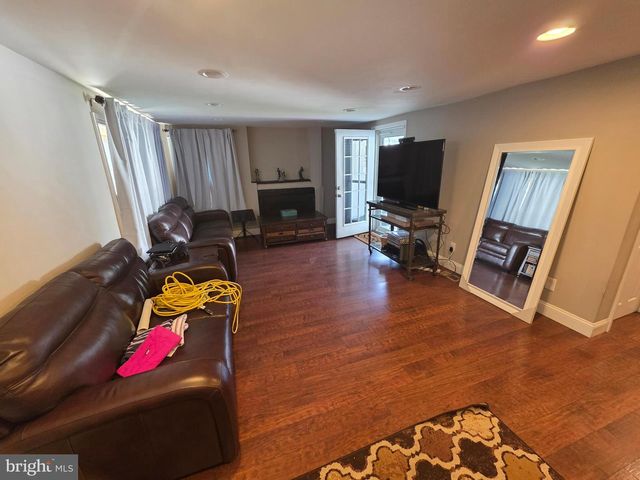 238 CHELSEA AVE, Glenside, PA 19038
