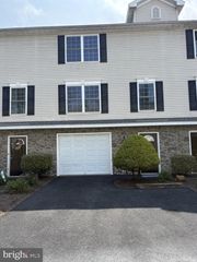 4815 E TRINDLE RD #2, Mechanicsburg, PA 17050