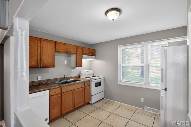 9866 Lawnview Drive, St Louis, MO 63136