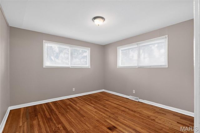 9866 Lawnview Drive, St Louis, MO 63136