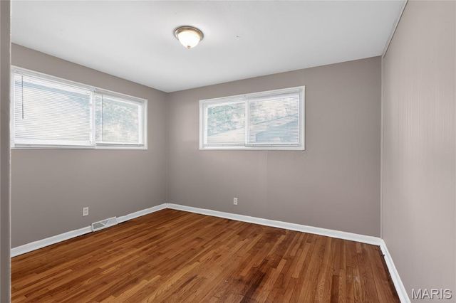 9866 Lawnview Drive, St Louis, MO 63136